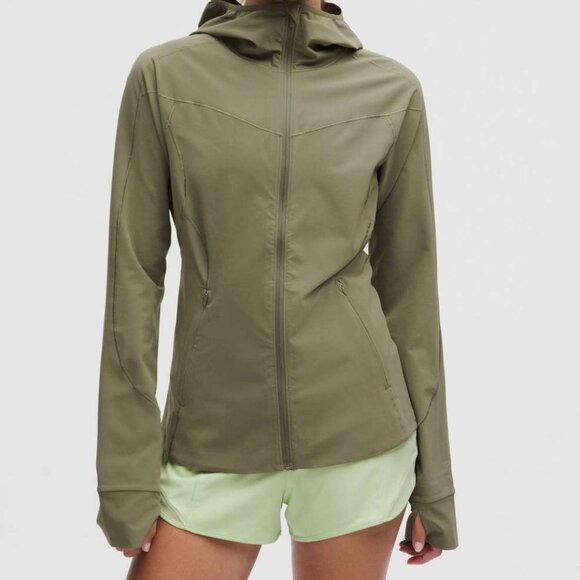 lululemon Mist Over Windbreaker in Bay Leaf - Picture 1 of 1